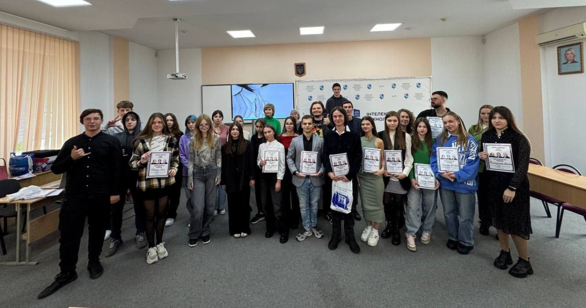 Участь у конкурсі на найкраще виконання англійської поезії Участь у конкурсі на найкраще виконання англійської поезії